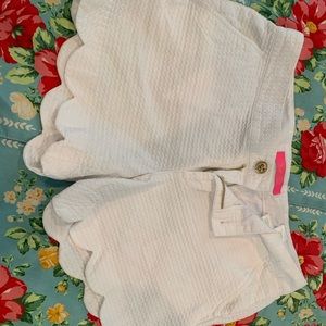 Lilly Pulitzer white Buttercup shorts size 4